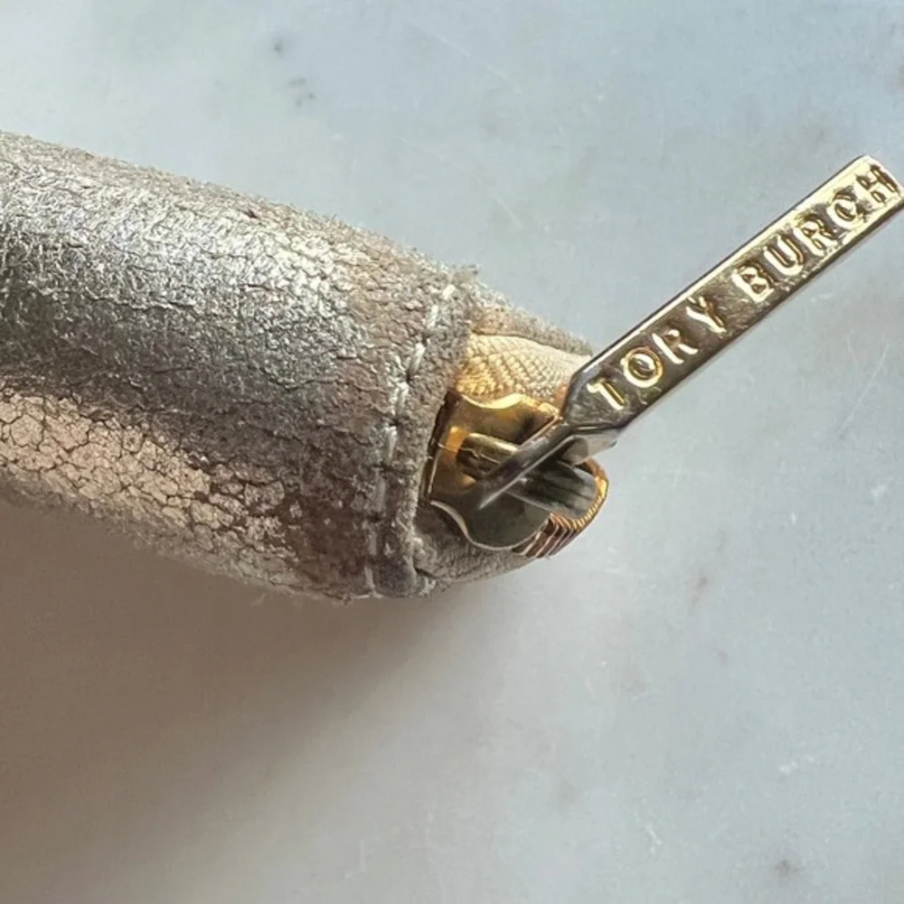 Tory Burch Distressed‎ Gold Metallic Zip Around Wallet Clutch Wristlet - Picture 6 of 11